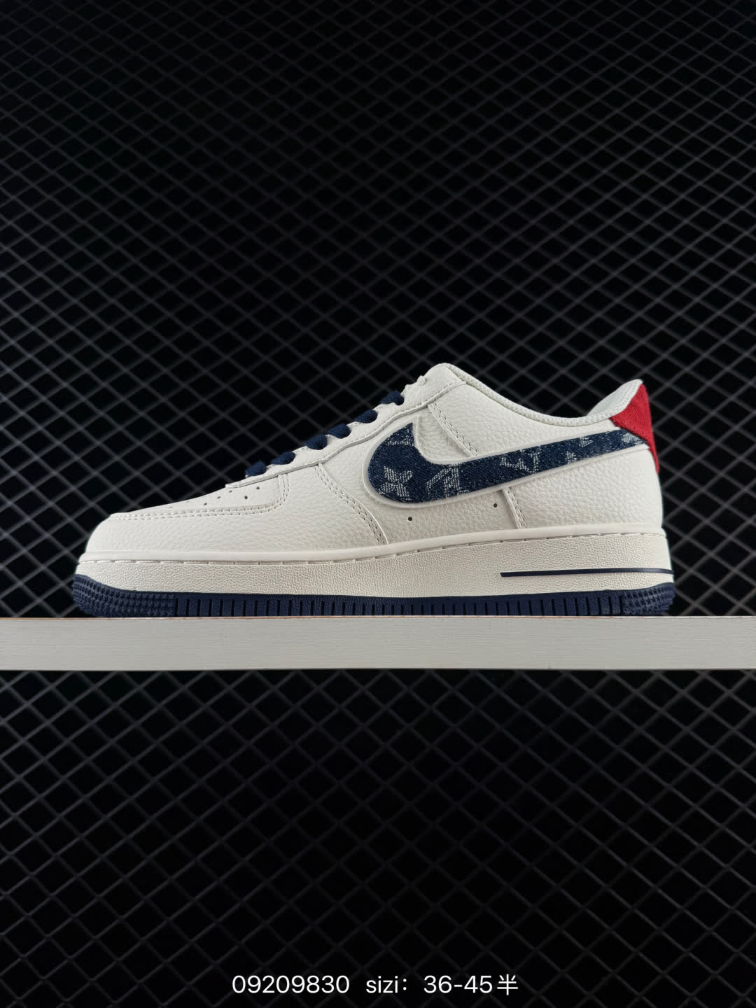 NIKE AIR FORCE 1